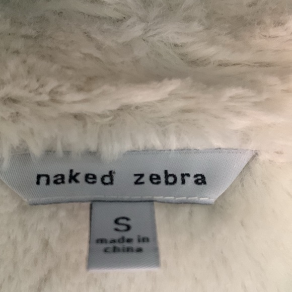 Grey suede like soft vest with faux fur size small - Picture 8 of 8